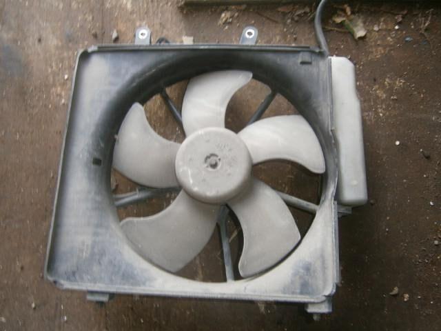Диффузор радиатора Хонда Фит в Вельске 24029