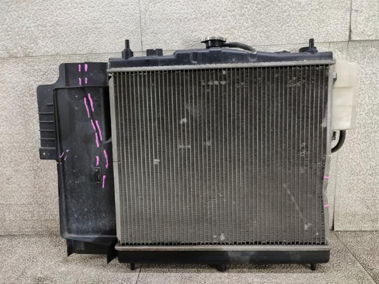 Радиатор основной Ниссан Куб в Вельске 409225