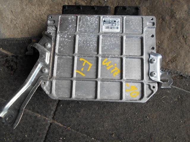 Блок управления ДВС Тойота Витц в Вельске 695662