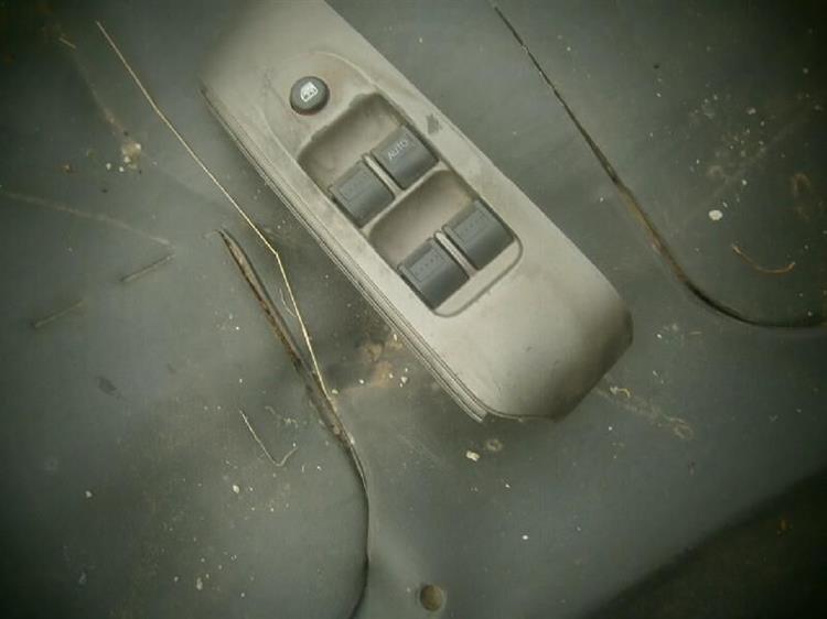 Блок упр. стеклоподъемниками Хонда Фит в Вельске 75001