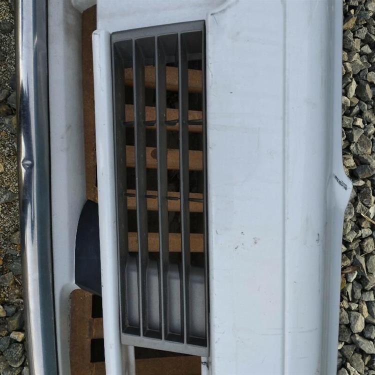 Решетка радиатора Ниссан Седрик в Вельске 87572